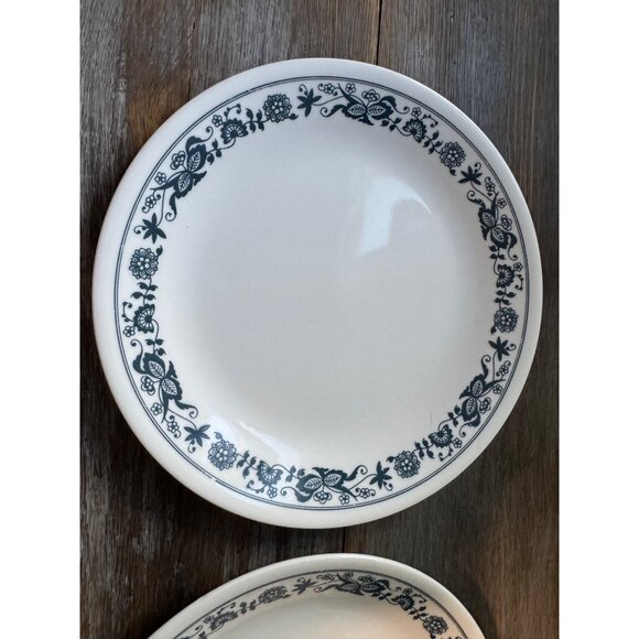 2 Vintage White Plates With Blue Floral Design 8" Diameter Dinnerware - Picture 8 of 9